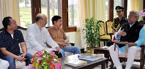 The Governor of Arunachal Pradesh Shri. P B  Acharya  with BJP members at Raj Bhavan on 29th April�2017.